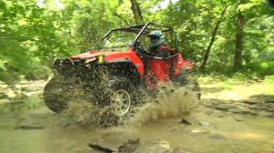 rzr_s_800_project_2014_action_creek_splash